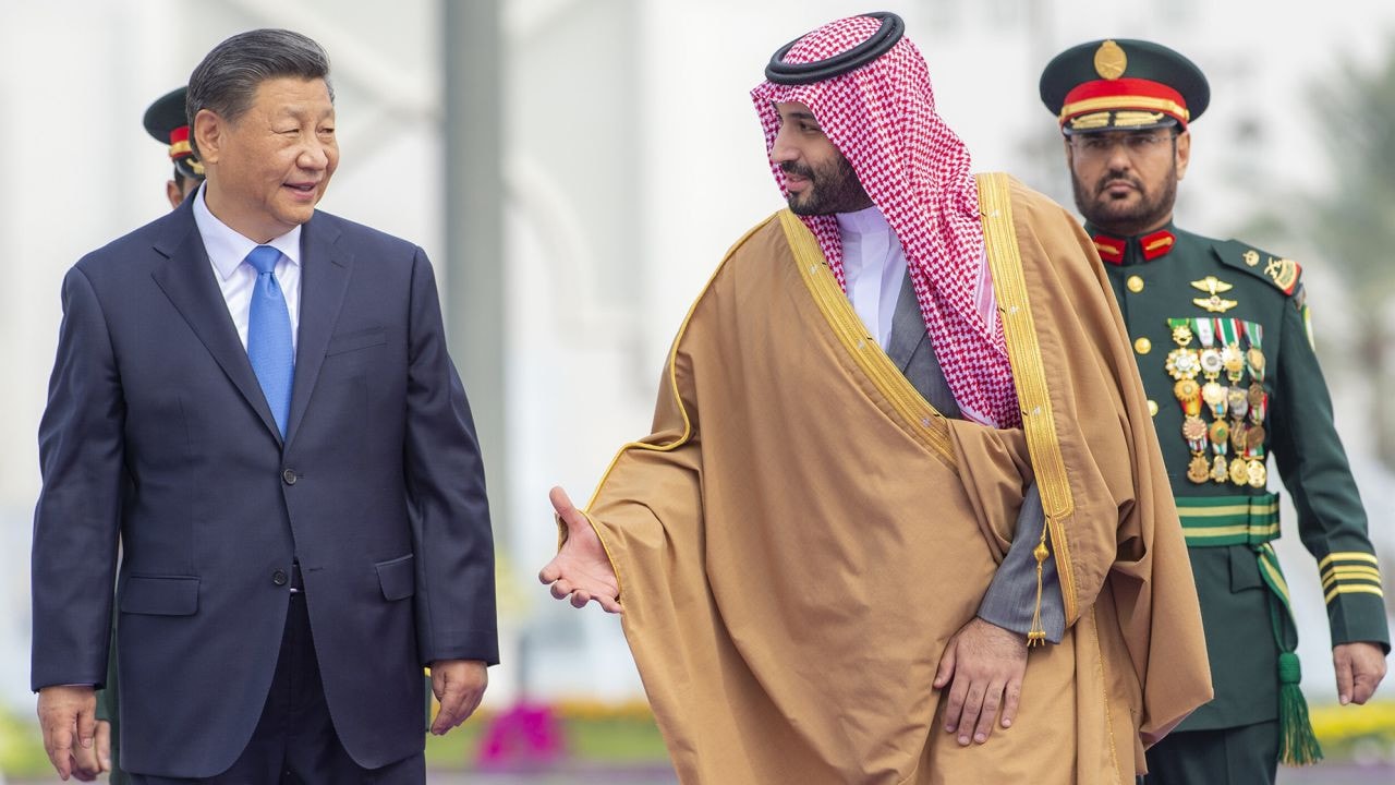 Thái tử Ảrập Xêút Mohammed Bin Salman chào đón Chủ tịch Trung Quốc Tập Cận Bình tại Riyadh - Getty Image