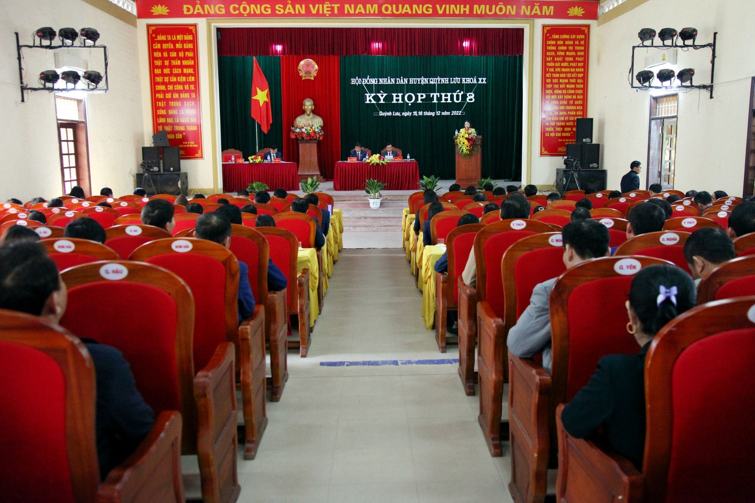 Toàn cảnh kỳ họp Khai mạc Kỳ họp thứ 8, HĐND huyện Quỳnh Lưu Khoá XX -0