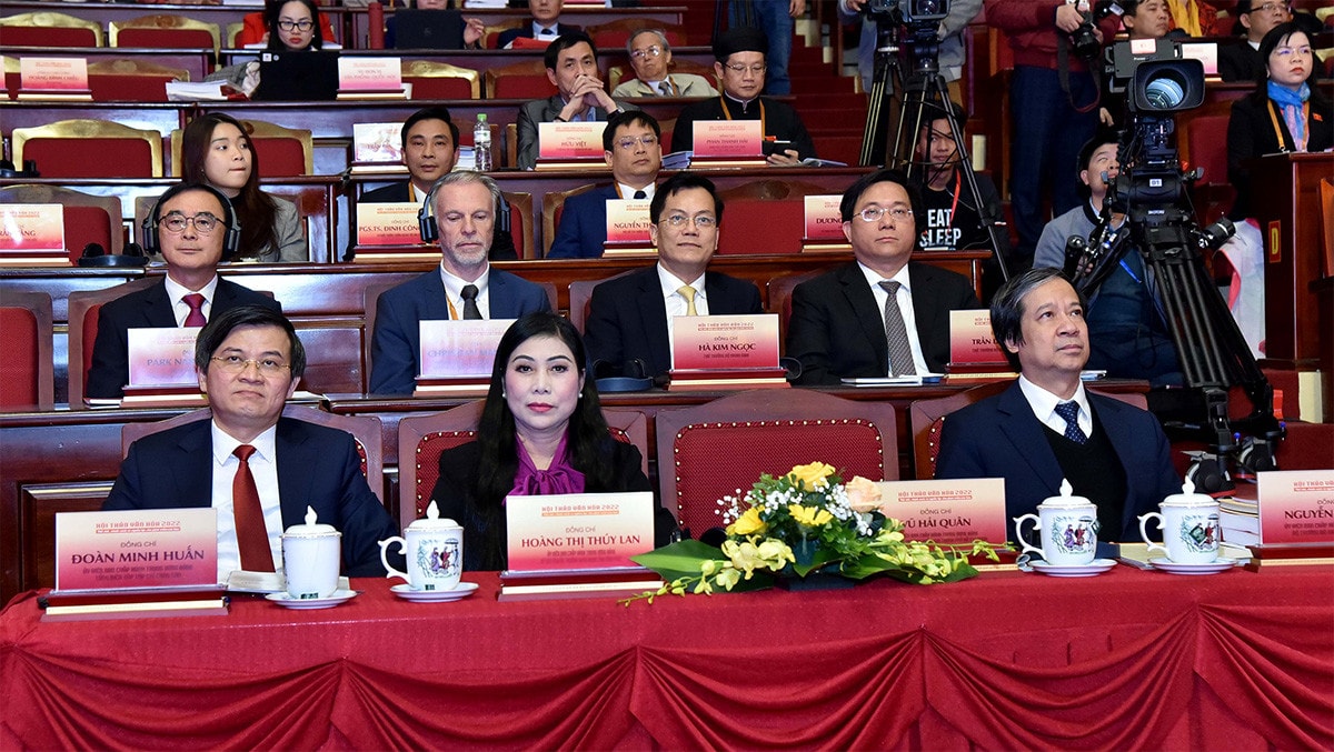 Thể chế đúng đắn sẽ khơi thông nguồn lực đất nước cho phát triển văn hóa, con người Việt Nam -1