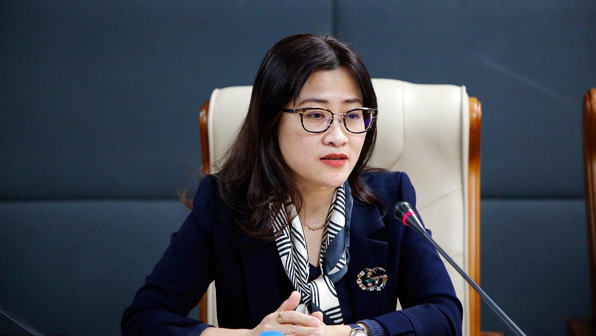 MC: Một vấn đề đặt ra hiện nay là có nên cho phép thí điểm các sản phẩm có hại cho sức khỏe và cấm toàn bộ các sản phẩm thuốc lá mới ở nước ta hay không. Thưa bà Trần Thị Trang, quan điểm, định hướng đề xuất chính sách của Bộ Y tế đối với các sản phẩm này như thế nào?