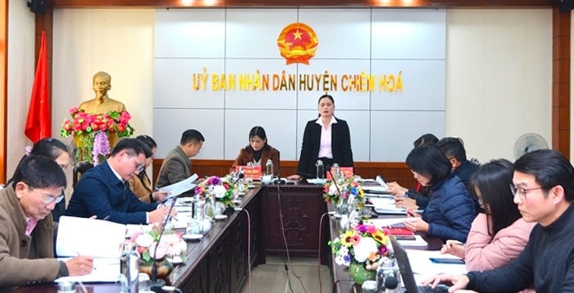 Bố trí đủ, nâng cao trình độ giáo viên thực hiện chương trình giáo dục phổ thông -0