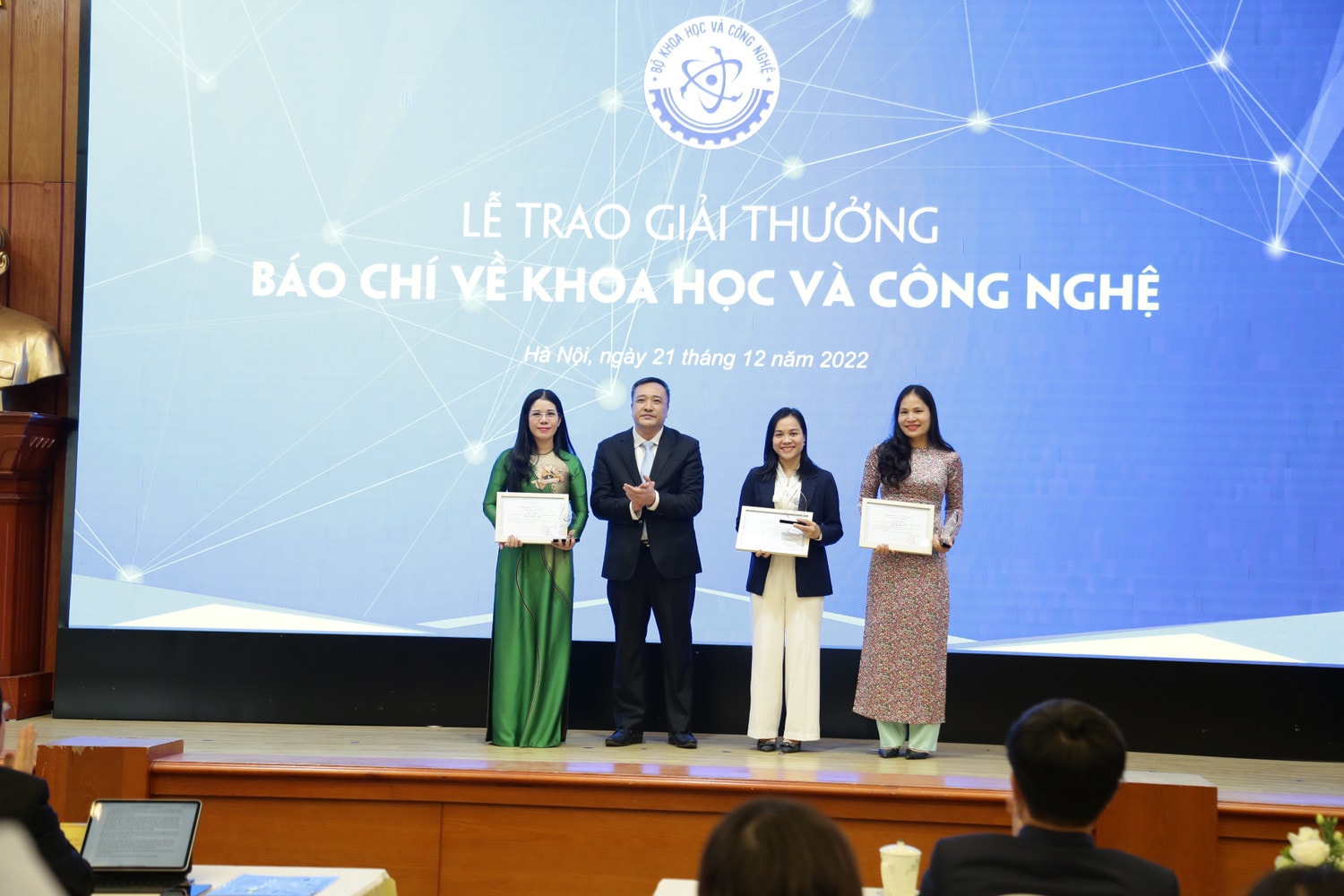 Bộ Khoa học và Công nghệ trao Giải thưởng báo chí về khoa học và công nghệ năm 2021 ảnh 5 Bộ Khoa học và Công nghệ tổ chức Lễ trao Giải thưởng báo chí về khoa học và công nghệ năm 2021 -0