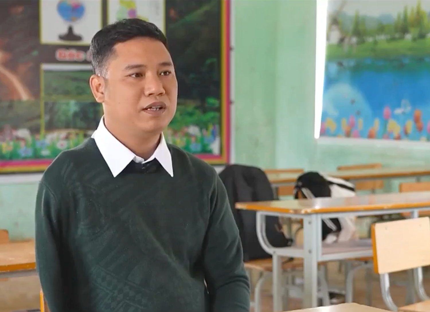 Người thầy không chỉ dạy chữ cho học sinh dân tộc -0