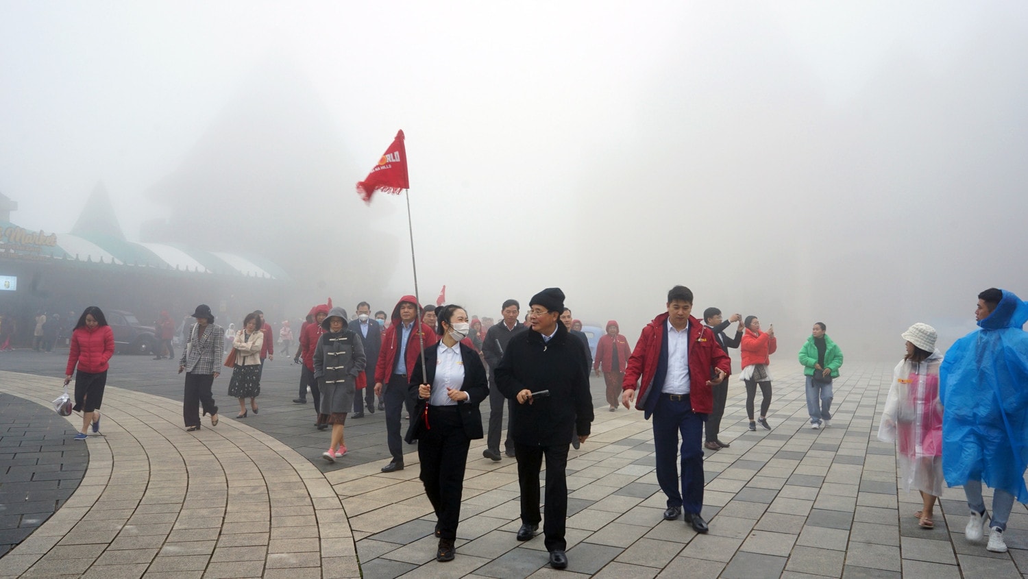 Phó Thủ tướng Campuchia Men Sam An cùng đoàn công tác tham quan khu du lịch Bà Nà Hills -0