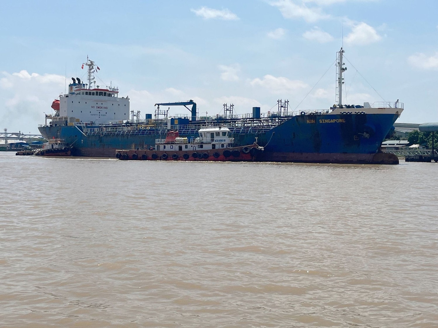 Công ty CP Thương mại đầu tư dầu khí Nam Sông Hậu nỗ lực cung ứng xăng dầu -0