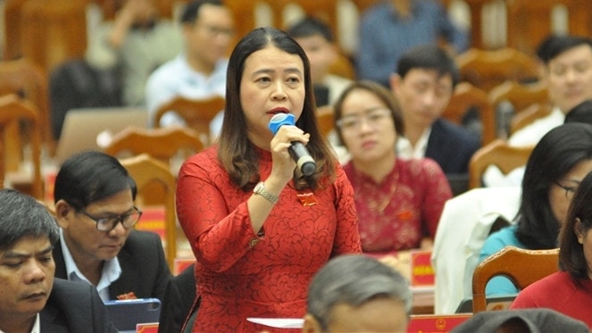 Đại biểu chất vấn tại kỳ họp - ảnh P.D.Đ