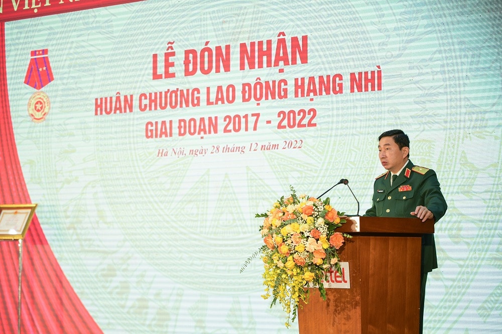 Viettel Post vinh dự đón nhận Huân chương lao động hạng nhì -0