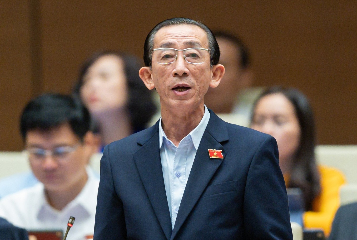 “Vững tâm vượt bão, tạo nền tảng bền vững tương lai” -0