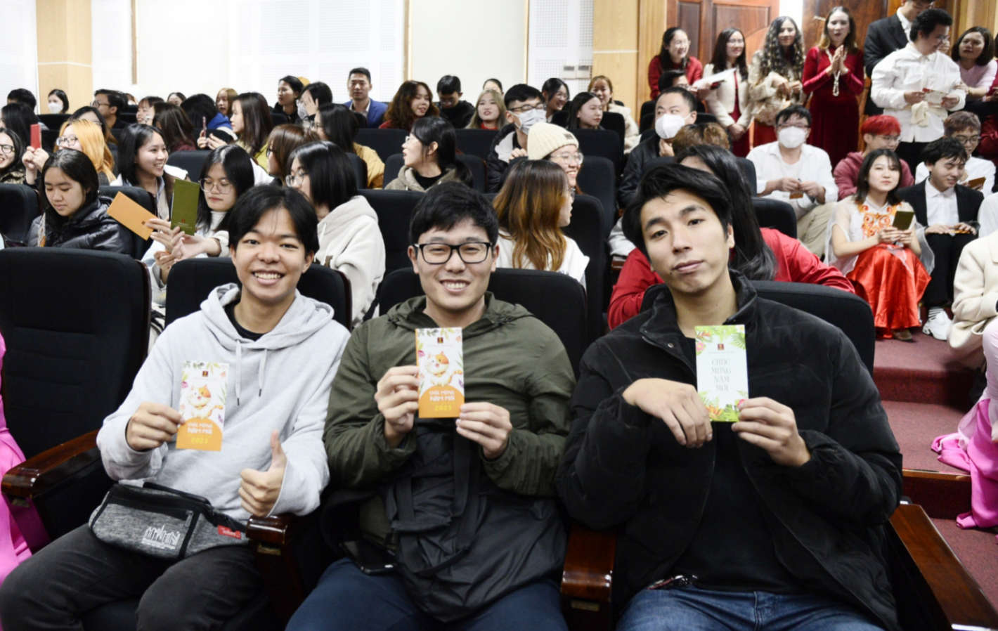 Sinh viên quốc tế trường Đại học Hà Nội sôi động trải nghiệm văn hoá Tết Việt 
