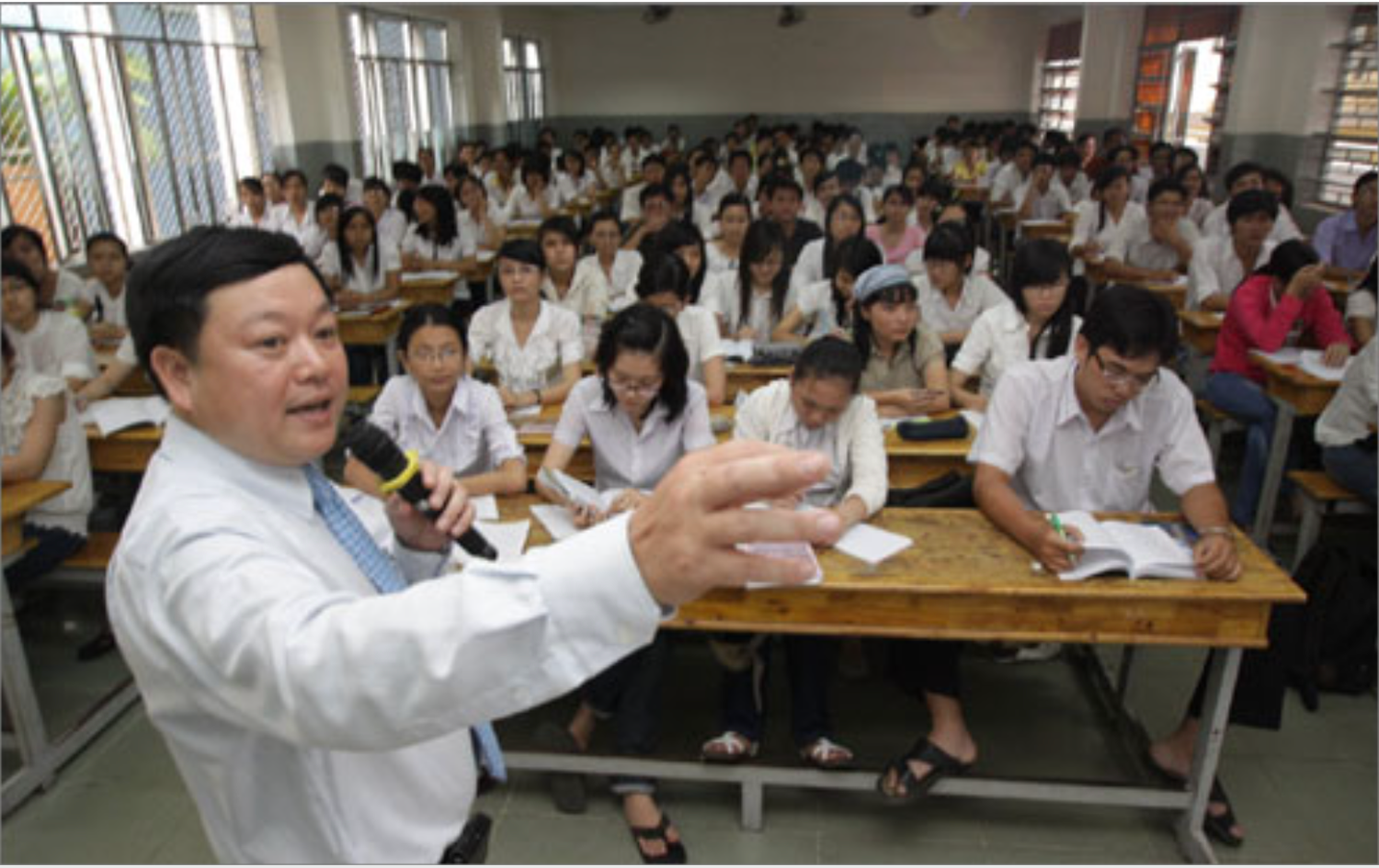 Tự chủ đại học: 31,34% giảng viên có thu nhập trên 200 triệu/năm và bài toán ngân sách -0