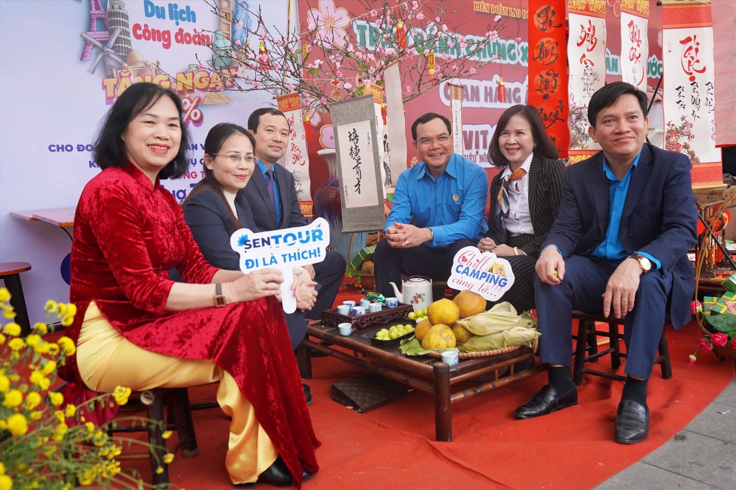 Chủ tịch Tổng Liên đoàn Lao động Việt Nam tham quan Chợ Tết Công đoàn Hải Phòng -0