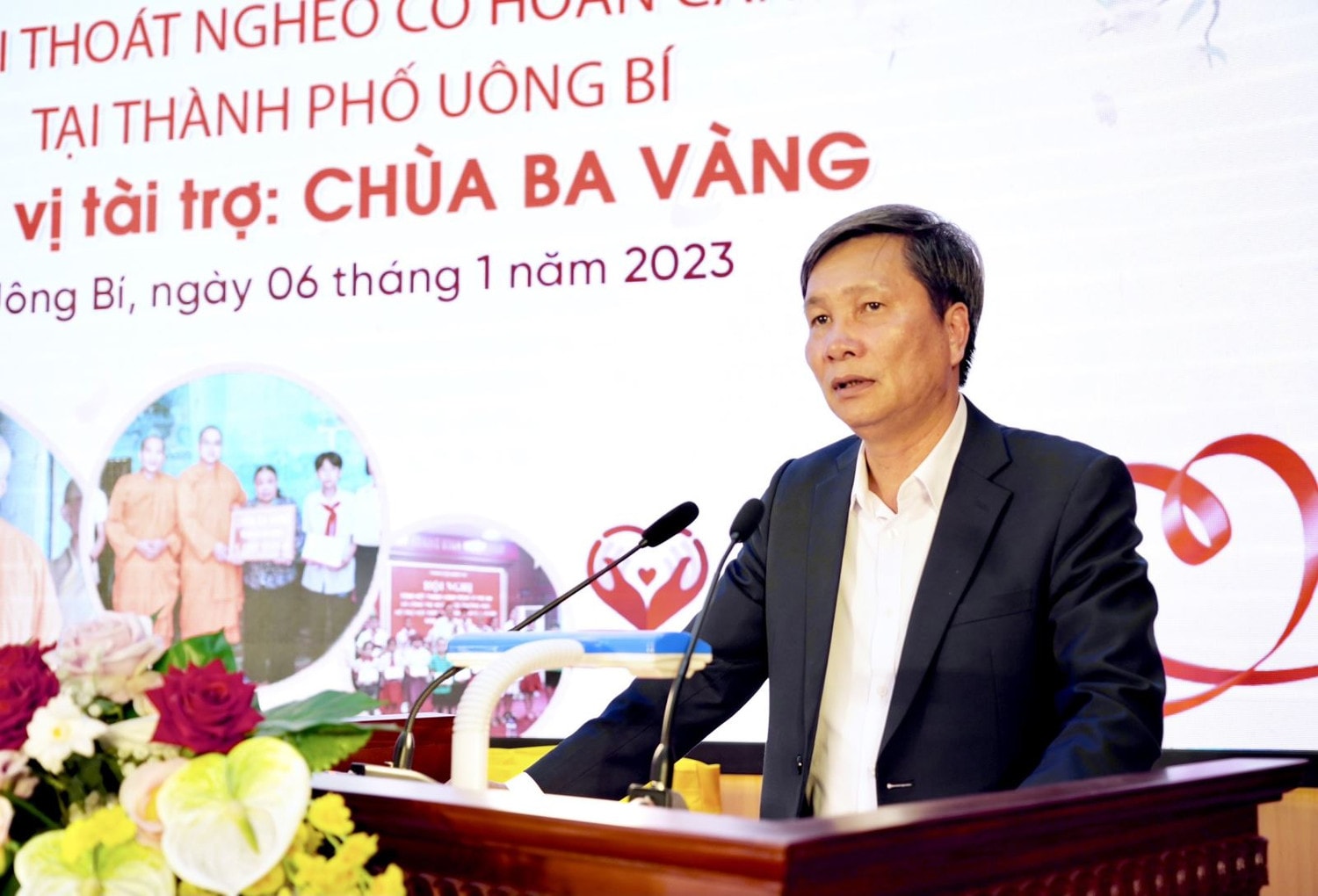 Chùa Ba Vàng trao 100 suất quà tới người khuyết tật, trẻ mồ côi, hộ gia đình có hoàn cảnh khó khăn dịp Tết Nguyên đán Quý Mão -0