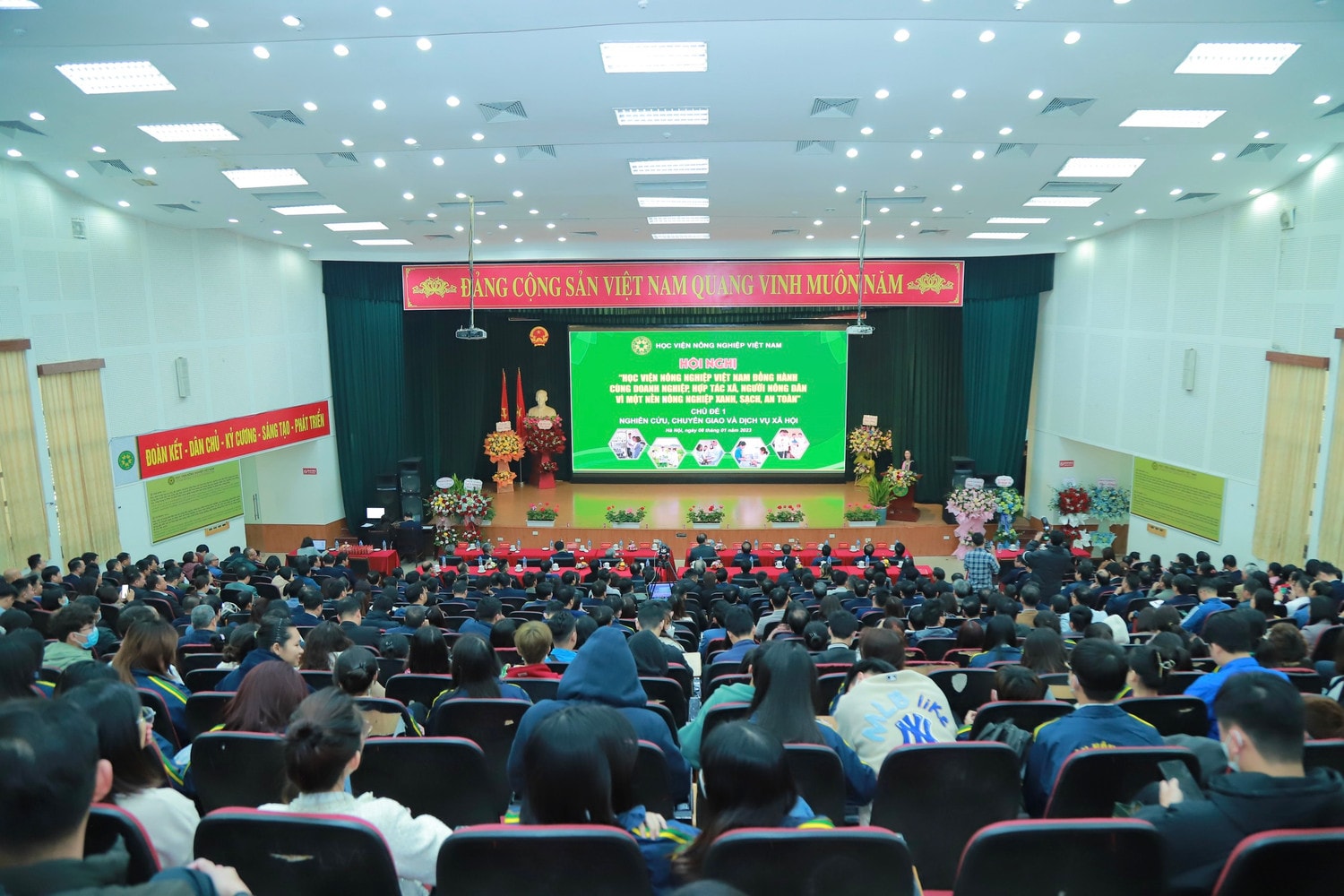 Học viện Nông nghiệp ra mắt 6 phòng thí nghiệm ISO và 2 mô hình bệnh viện -0