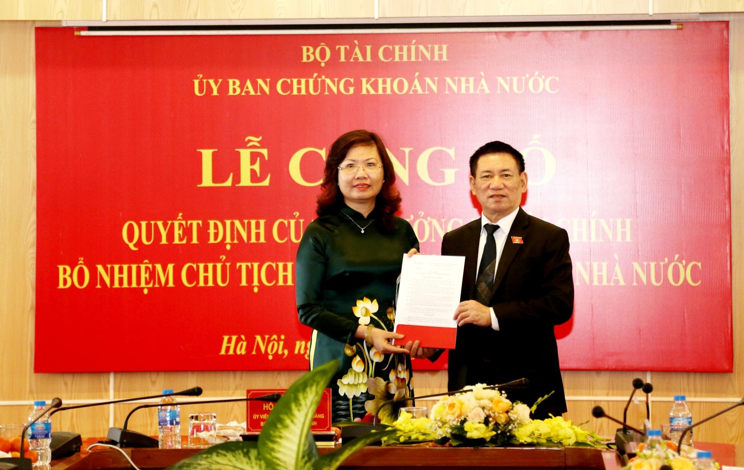           Công bố quyết định bổ nhiệm Chủ tịch Ủy ban Chứng khoán Nhà nước -0