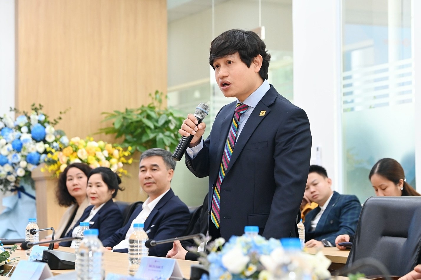 ông hoàng mai chung – chủ tịch hội đồng quản trị meey land phát biểu tại sự kiện.jpg -0