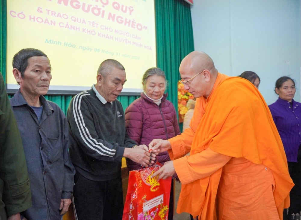 Ấm tình Xuân nơi vùng biên Minh Hóa -0