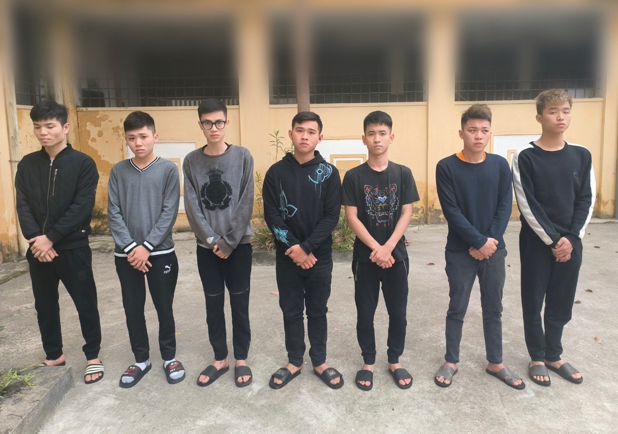 Bắt giữ nhóm thanh niên giải quyết mâu thuẫn bằng 