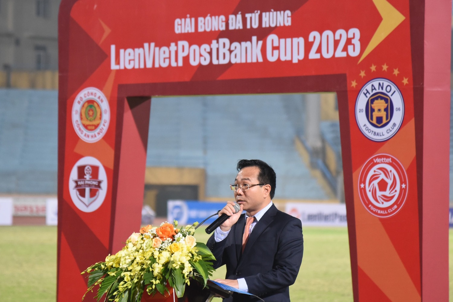 Khai mạc giải bóng đá Tứ Hùng LienVietPostBank Cup 2023 -0