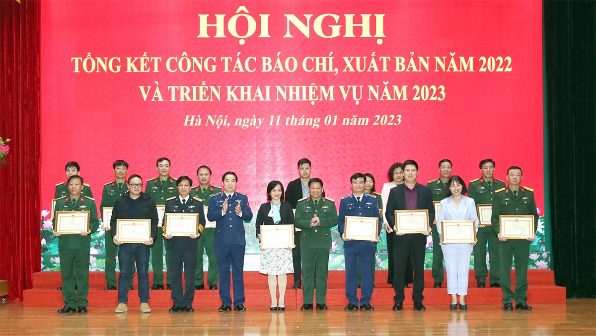Báo Quân đội nhân dân là một trong những cơ quan tiêu biểu của báo chí quân đội -0