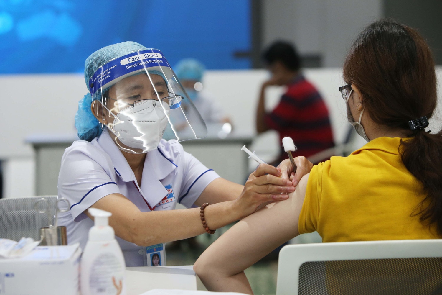Tăng cường giám sát chặt chẽ dịch Covid-19 tại các cửa khẩu dịp Tết Nguyên đán -0