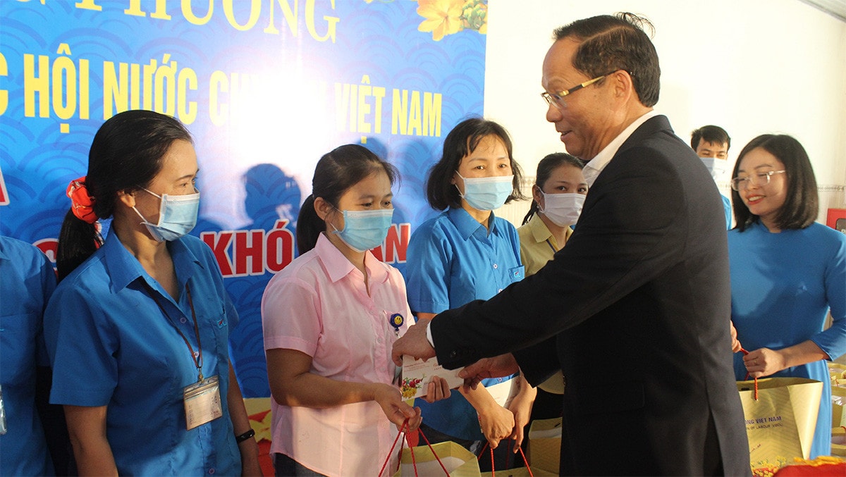 Phó Chủ tịch Quốc hội Trần Quang Phương thăm, chúc Tết tại tỉnh Quảng Trị -3