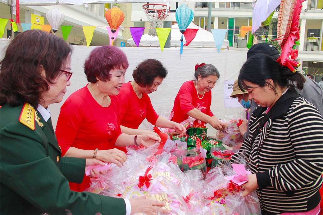 Tết ấm Giảng Võ, lan tỏa yêu thương -0