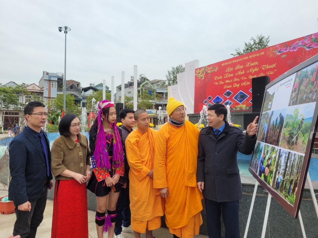 Quảng Ninh: Nhiều điểm nhấn ấn tượng tại Hội báo Xuân Quý Mão 2023 -0