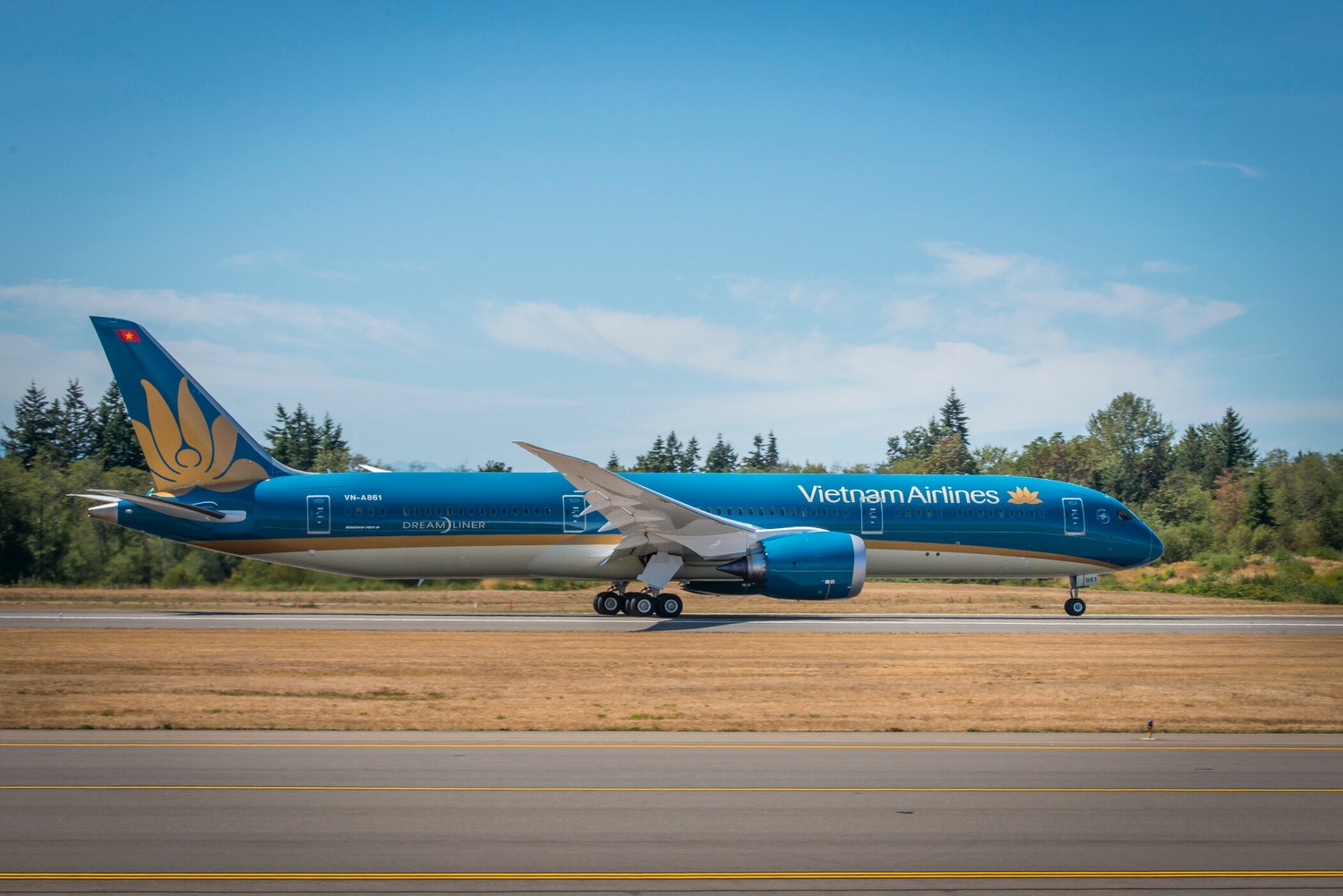 Vietnam Airlines tiếp tục tăng chuyến phục vụ Tết Quý Mão 2023 -0