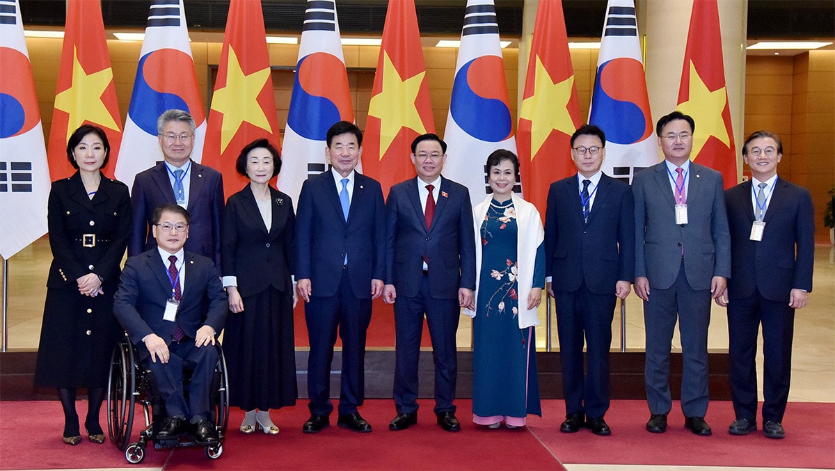 Chủ tịch Quốc hội Vương Đình Huệ đón và hội đàm với Chủ tịch Quốc hội Hàn Quốc -0