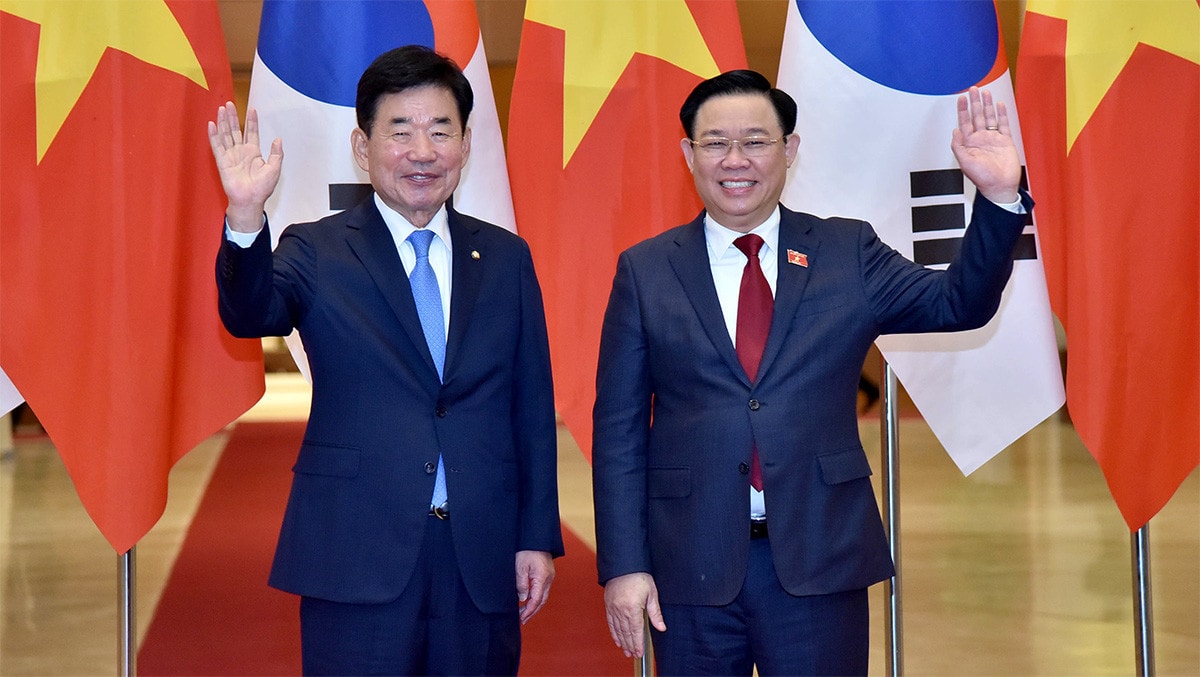 Chủ tịch Quốc hội Vương Đình Huệ đón và hội đàm với Chủ tịch Quốc hội Hàn Quốc -1