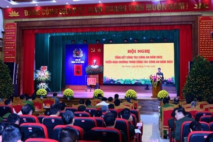 Một năm vượt qua thử thách, giữ bình yên cho thành phố Cảng -0