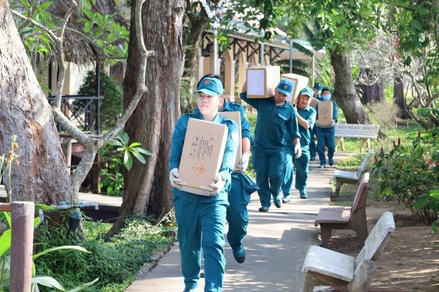 Cần Thơ, chuẩn bị pháo hoa cho thời khắc giao thừa -0