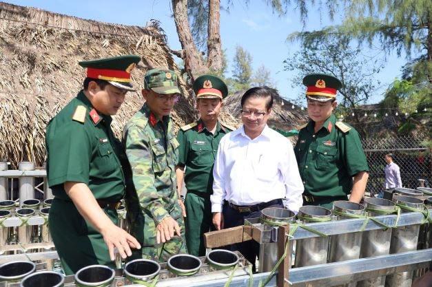 Cần Thơ, chuẩn bị pháo hoa cho thời khắc giao thừa -0