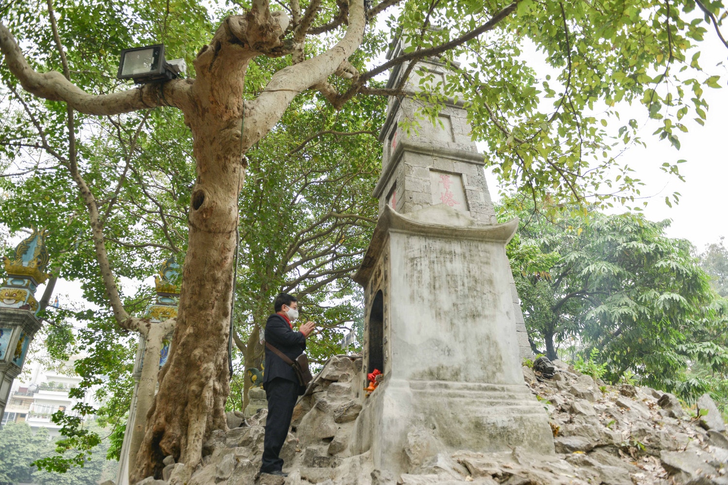 Người Hà Nội đi du xuân ngày mùng 1 tết -0