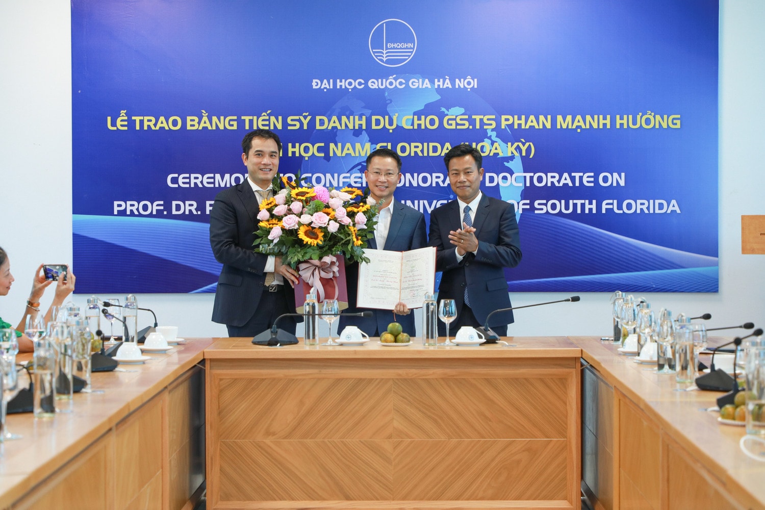 GS.TS Phan Mạnh Hưởng: “Rèn luyện trở thành nhà khoa học uy tín để trở về đóng góp cho quê hương” -0