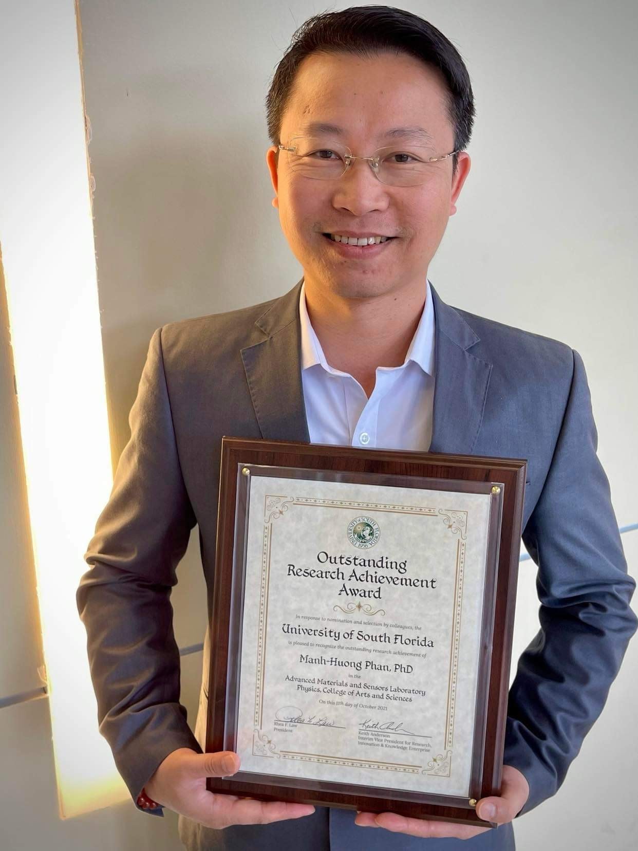 GS.TS Phan Mạnh Hưởng: “Rèn luyện thành nhà khoa học uy tín để trở về đóng góp cho quê hương” -0