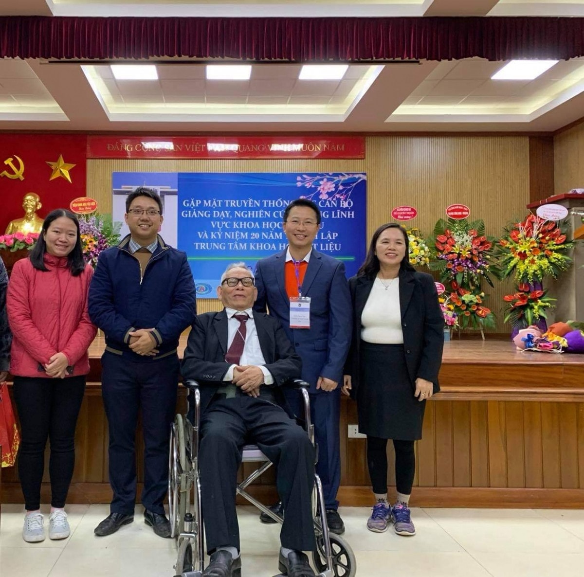 GS.TS Phan Mạnh Hưởng: “Rèn luyện trở thành nhà khoa học uy tín để trở về đóng góp cho quê hương” -0