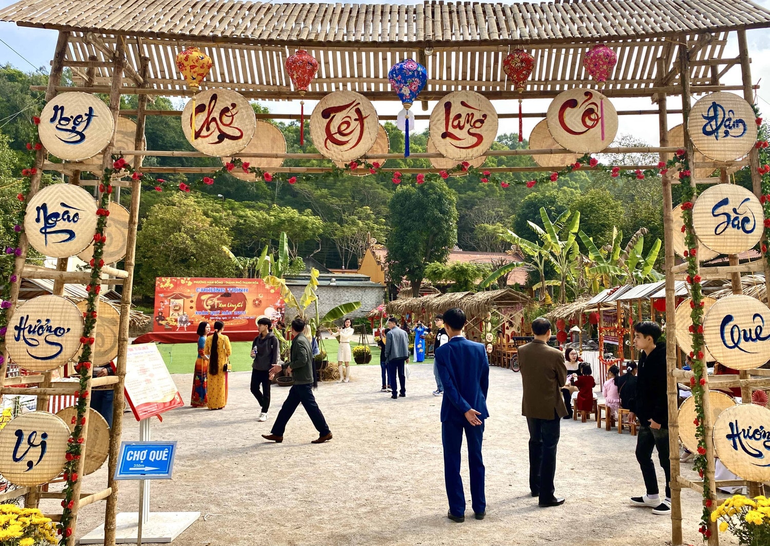 Rộn ràng không khí 