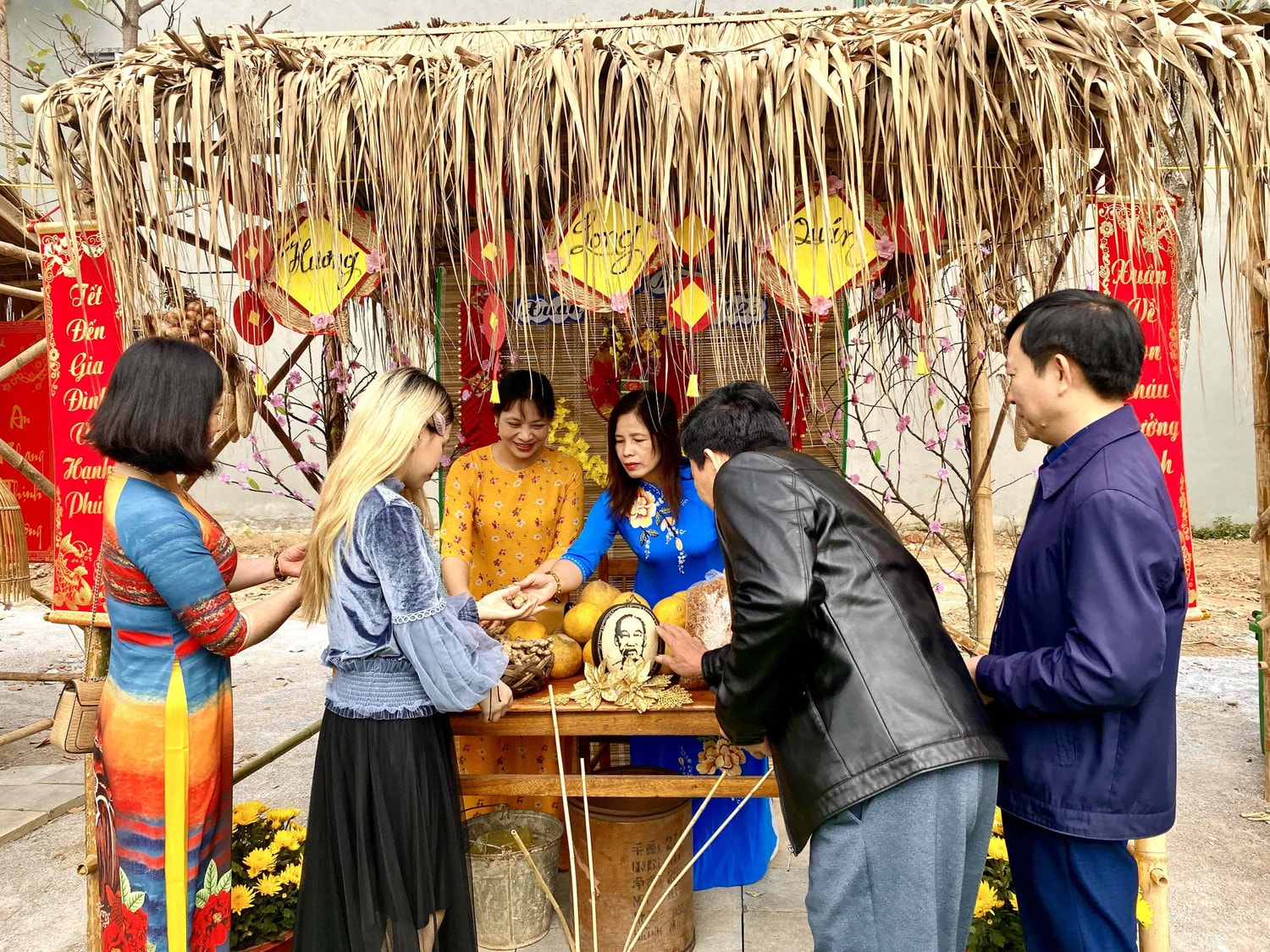 Rộn ràng không khí 