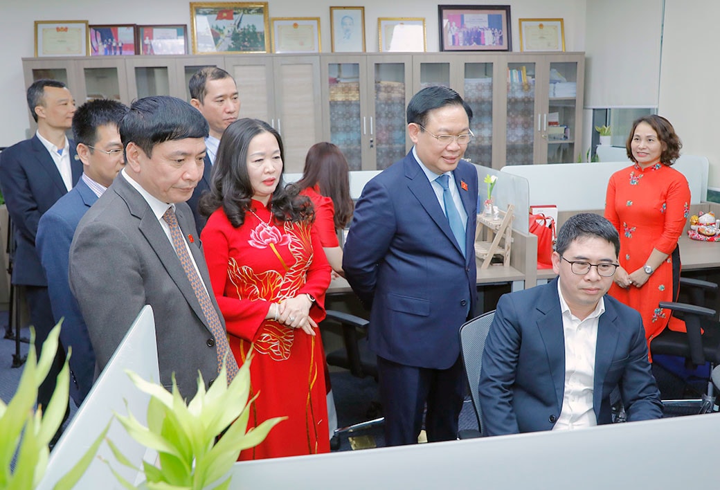 Chủ tịch Quốc hội Vương Đình Huệ thăm, chúc Tết Báo Đại biểu Nhân dân, Truyền hình Quốc hội Việt Nam -0
