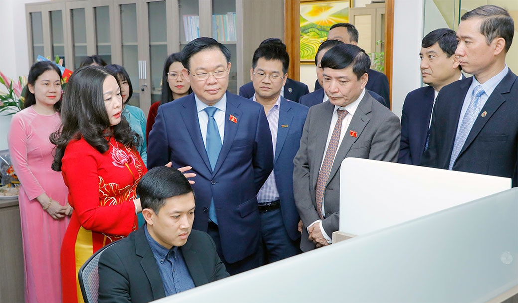 Chủ tịch Quốc hội Vương Đình Huệ thăm, chúc Tết Báo Đại biểu Nhân dân, Truyền hình Quốc hội Việt Nam -0