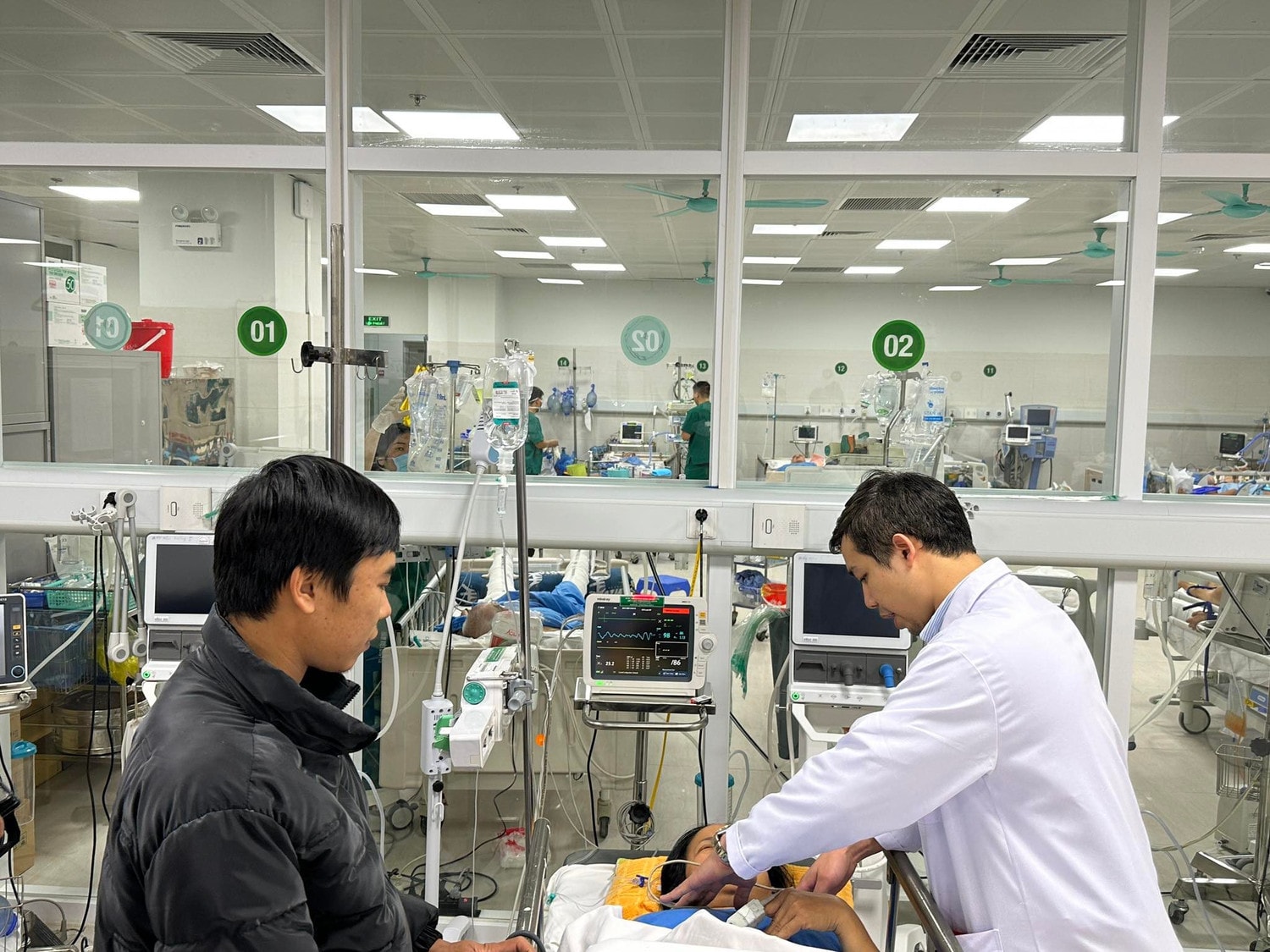 Bệnh viện Việt Đức: Số bệnh nhân cấp cứu vì tai nạn giao thông giảm nhiều -0