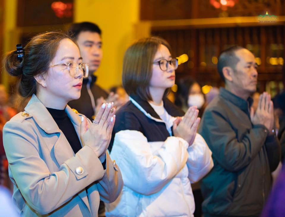 Những hình ảnh ấn tượng trong đêm giao thừa chào xuân Quý Mão tại chùa Ba Vàng -0