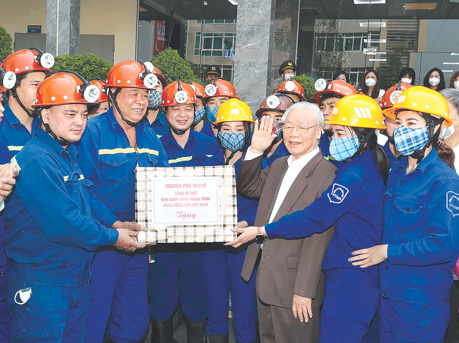Bài 1: Chủ nghĩa xã hội - tự nhiên và tất yếu ảnh 1