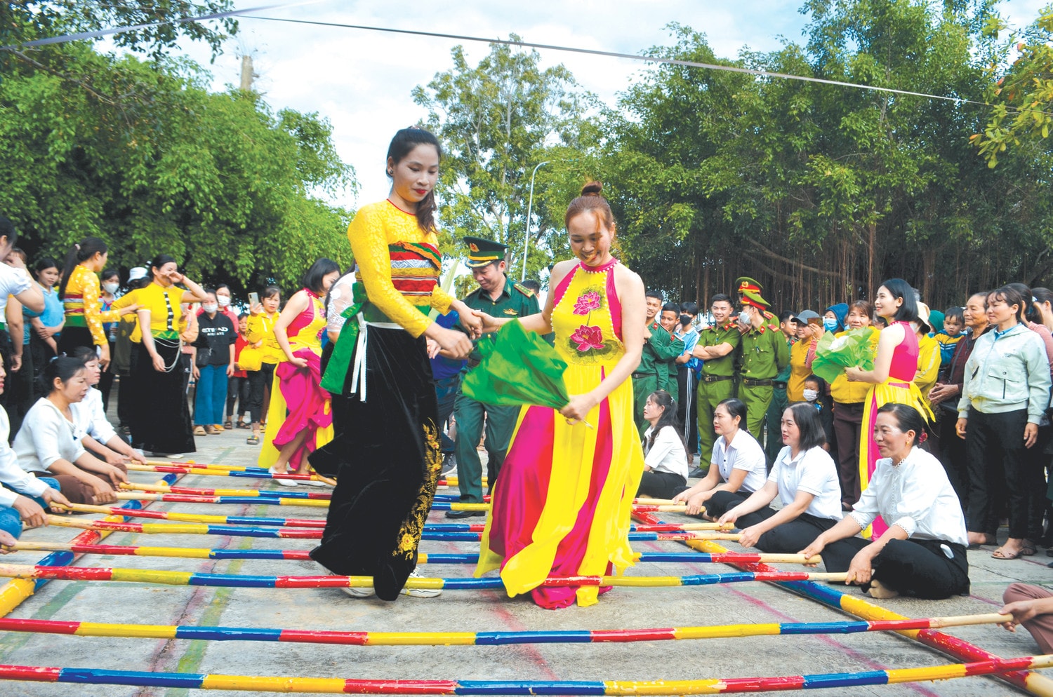 Xuân ấm bản làng Tây Nguyên ảnh 1