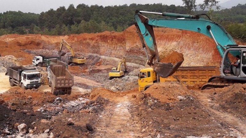 Tỉnh Quảng Ninh yêu cầu quản lý chặt chẽ các mỏ đất, vật liệu san lấp phục vụ thi công dự án