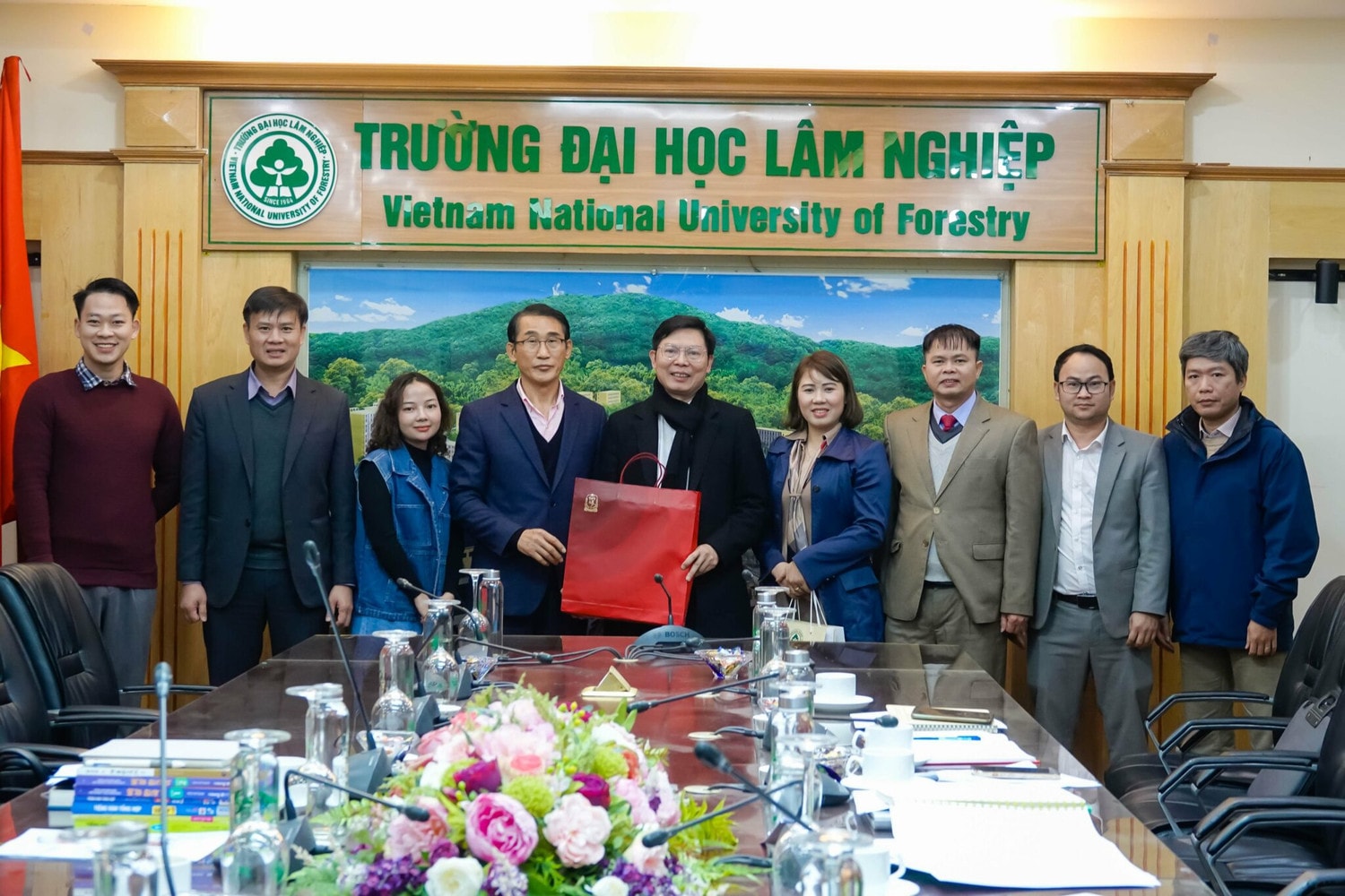 Tuyển sinh 2023: Trường ĐH Lâm nghiệp mở nhiều ngành học mới Logistics, tài chính - ngân hàng… -0