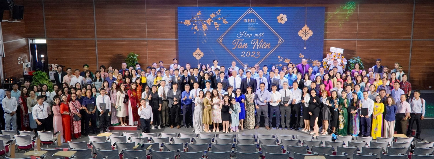 Trường Đại học Quốc tế Miền đông phấn đấu hoàn thành 6 nhiệm vụ trọng tâm năm 2023 -0