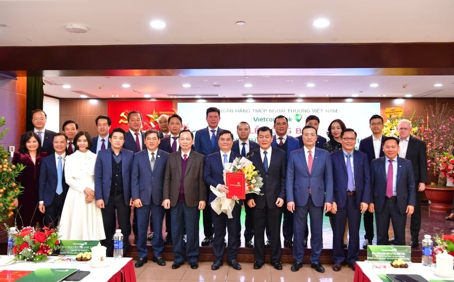 Vietcombank tổ chức Lễ công bố Quyết định chuẩn y Phó Bí thư Đảng ủy và bổ nhiệm Tổng Giám đốc -0