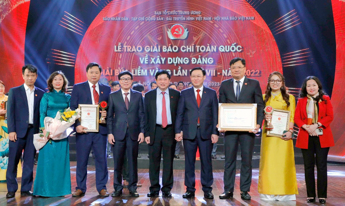 Chủ tịch Quốc hội Vương Đình Huệ: Tiếp tục sáng tạo những tác phẩm thực sự lay động, góp phần xây dựng “Ðảng ta là đạo đức, là văn minh”
